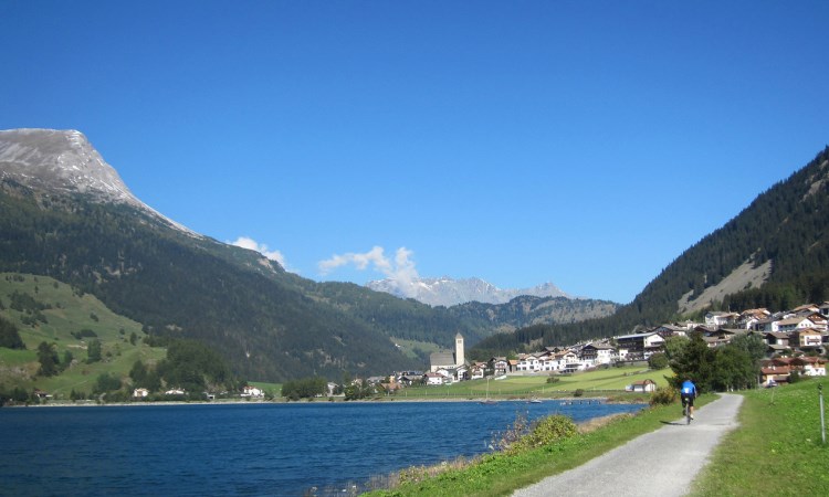 Dolomites_Lake_Resia