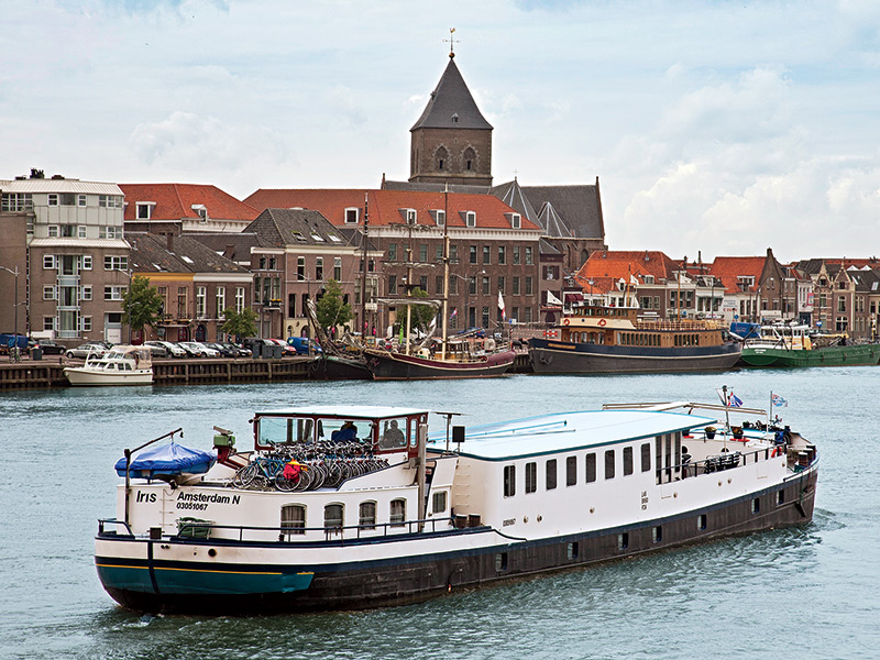 Isis Barge Accommodation