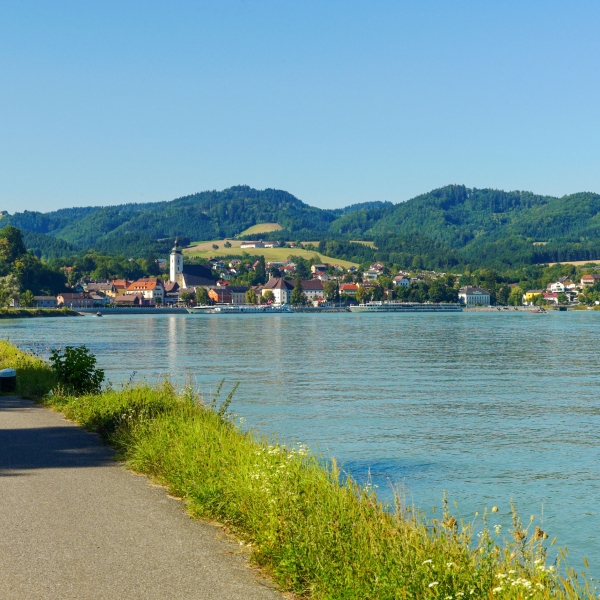 Danube Bike & River Cruise: Prague to Budapest 2